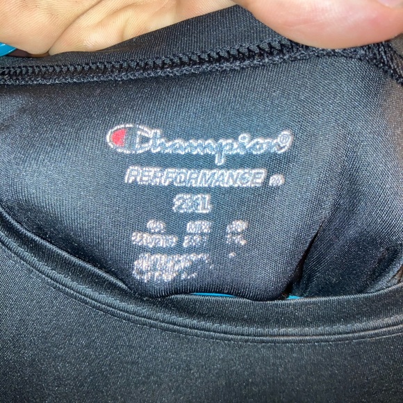 Active wear t-shirts. Great condition - Picture 6 of 16